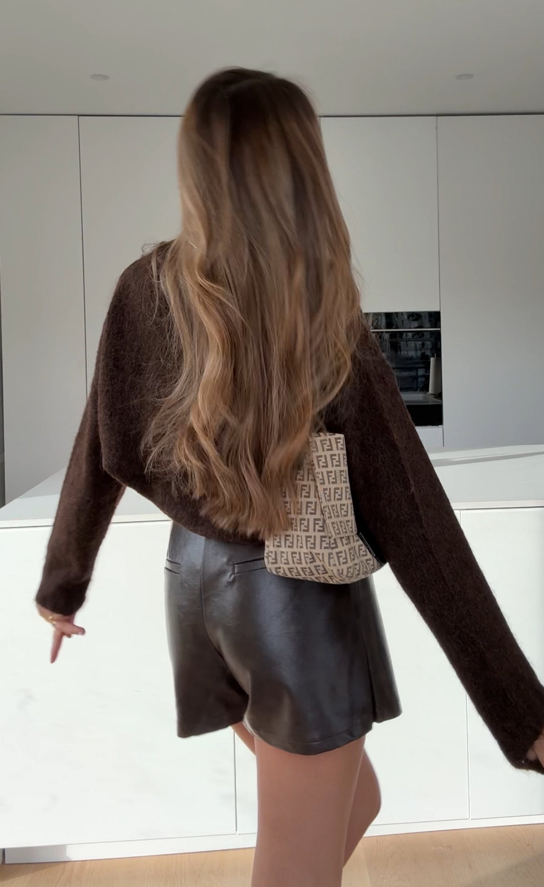 TM | Falda pantalón de cuero color chocolate oscuro
