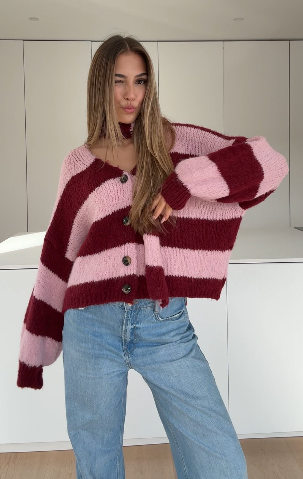 TM | Cardigan de punto a rayas color cherry